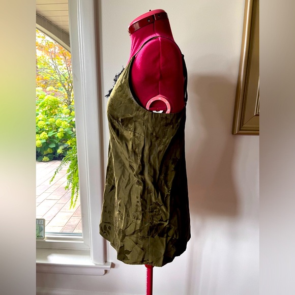 OLIVE GREEN MANGO CAMISOLE WITH BLACK LACE - Picture 6 of 8